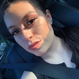 Meet your Posher, Blanca